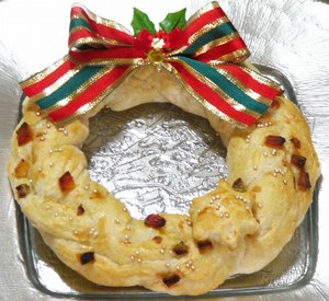 パンで作ったクリスマスリース